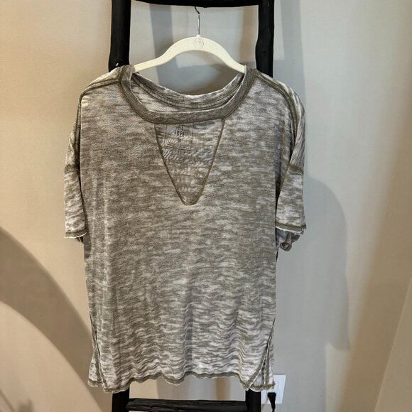 Free People Green V-Neck Cut Out T Shirt - Picture 1 of 4